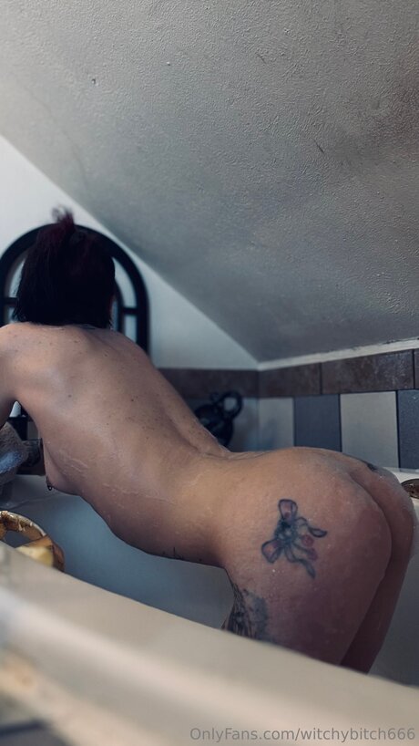 Witchybitch666 étoile exclusive archive