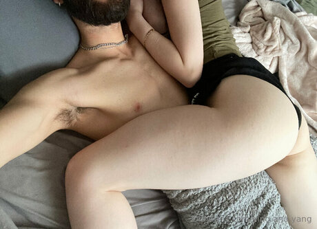 Ying And Yang actrice porno archive