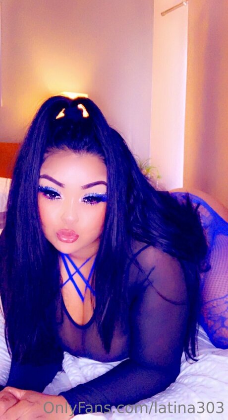 Latina303 star du porno parfaite img