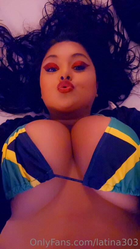 Latina303 étoile adulte galerie