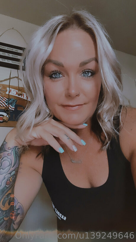 épouse pute onlyfans art img