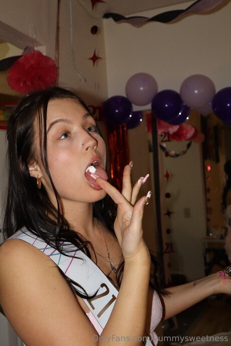 Yummysweetness modèle sympa photos