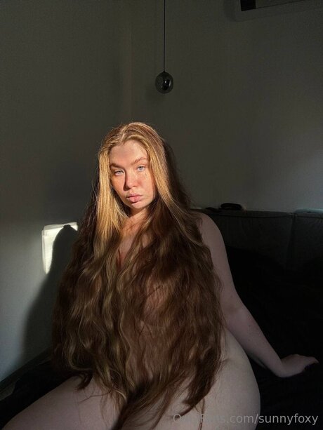 Sunnyfoxy actrice libre images