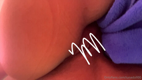 Lunadoll001 star du porno érotique image