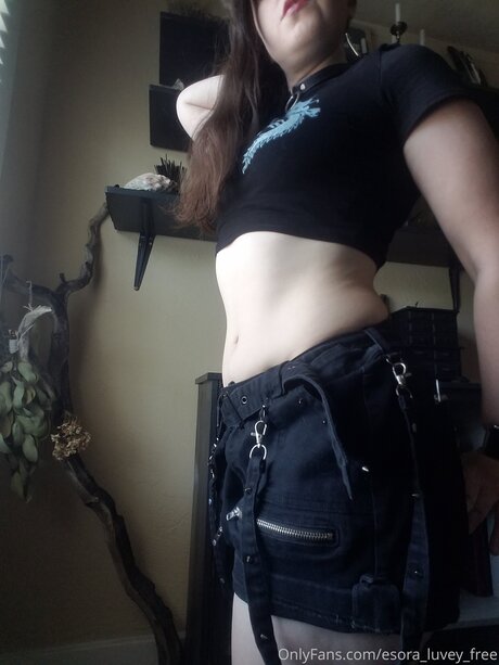 Esora Luvey Free belle star du porno archive