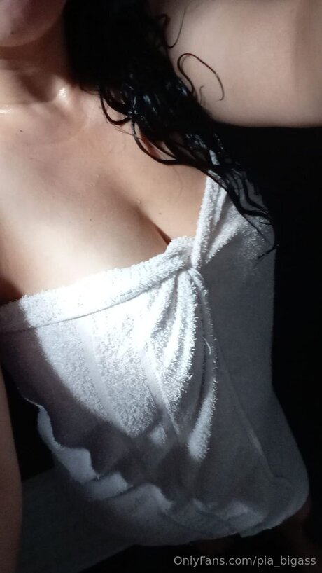 Pia Bigass nus de stars du porno photo