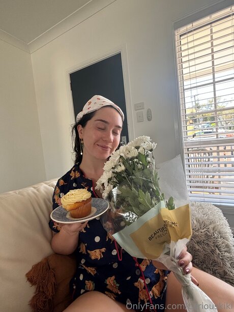 Curiouskiki modèle sexy collection