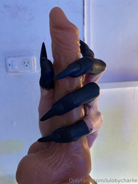 Lulobycharlie étoile xxx archive