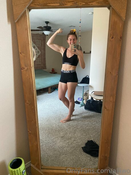 Alliwo actrice de sexe collection