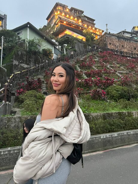 Caliiroll modèles nus image