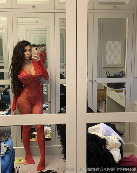 Chloekhan étoile magnifique photos