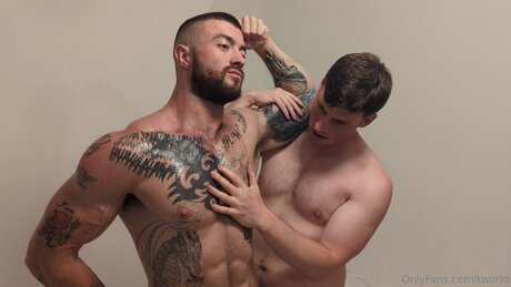 Tworld actrice porno photos