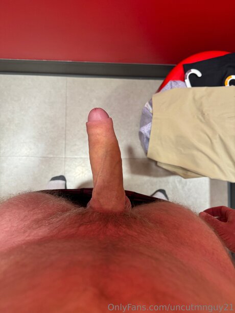 Uncutmnguy21 modèle images