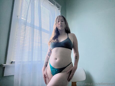 Ellierowyn beau modèle photos