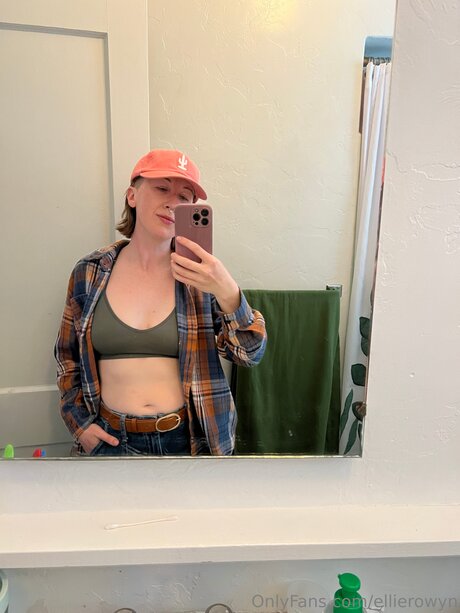 Ellierowyn modèle chaud photos