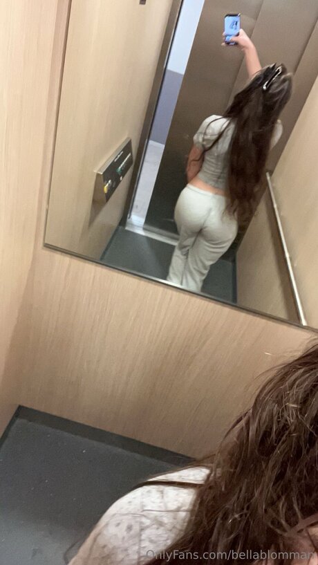 Bellablomman actrice artistique des photos