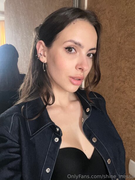 Shine Inessa modèle pornographique images