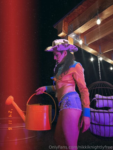 Nikkiknightlyfree sexe star archive
