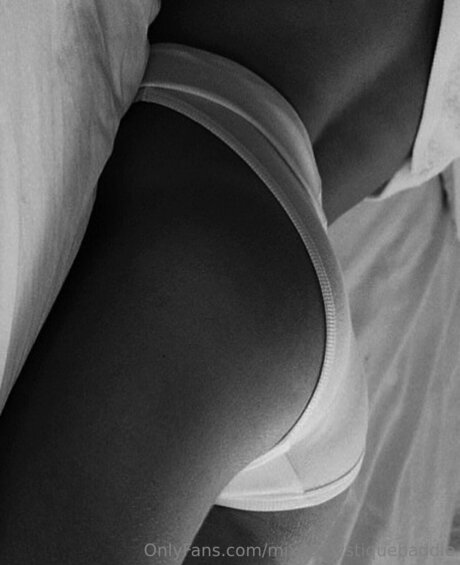 Mixedmystiquebaddie star du porno adulte collection