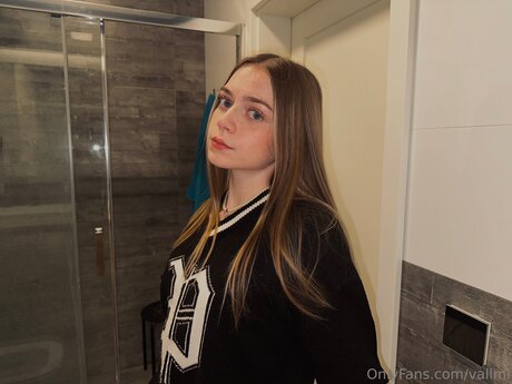 Vallmi actrice de grande qualité photos