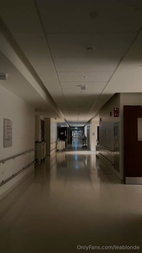 Leablonde actrice de grande qualité galeries