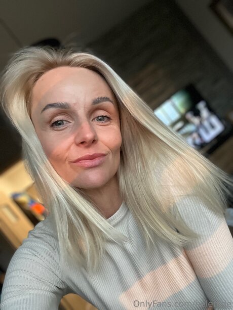 Helen De modèle nu galeries