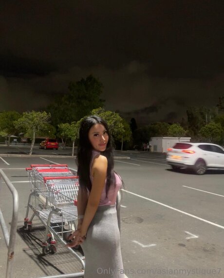 Asianmystique7 étoile exclusive des photos