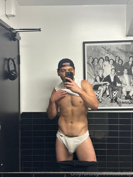 Thiccboirob étoile sexy des photos