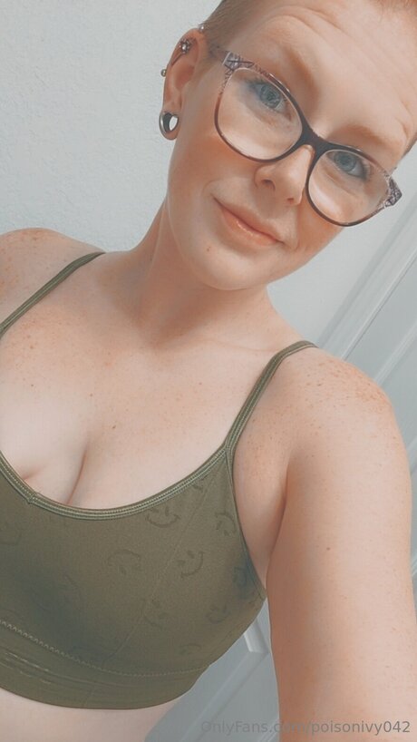 Poisonivy042 étoile exclusive galerie