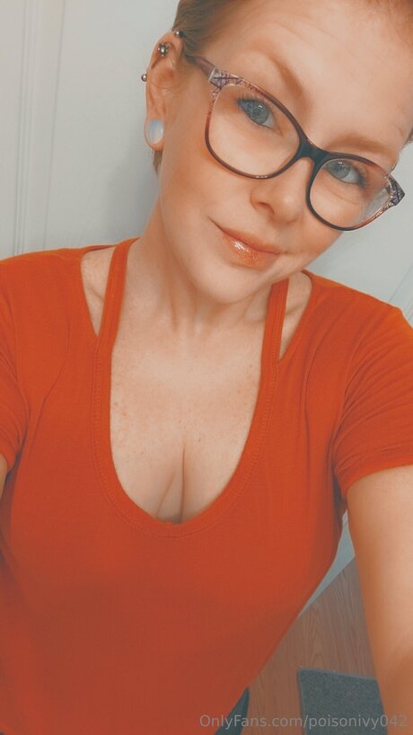 Poisonivy042 étoile gratuite img