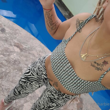 Latina Rastabarbie star du sexe image