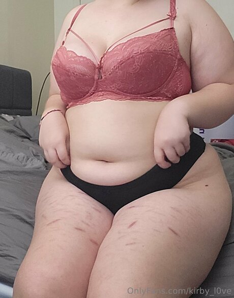 Kirby L0ve modèle sympa des photos