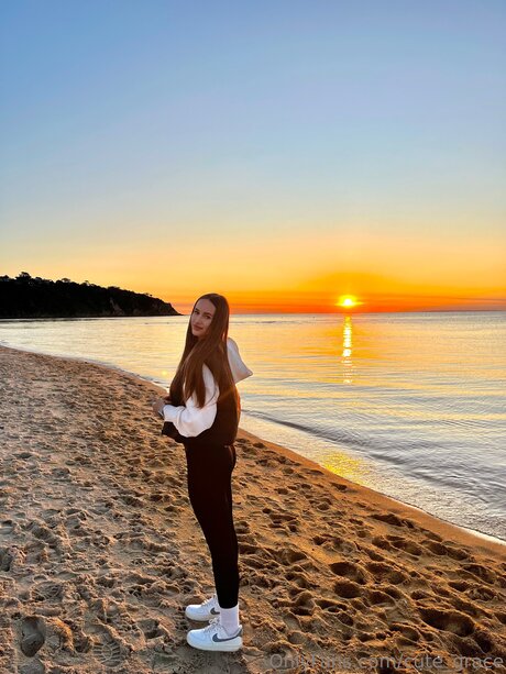 Grace Cutie modèle chaud images