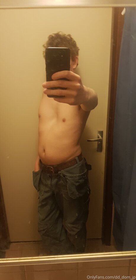 Dd Dom Jp modèle gratuit photo