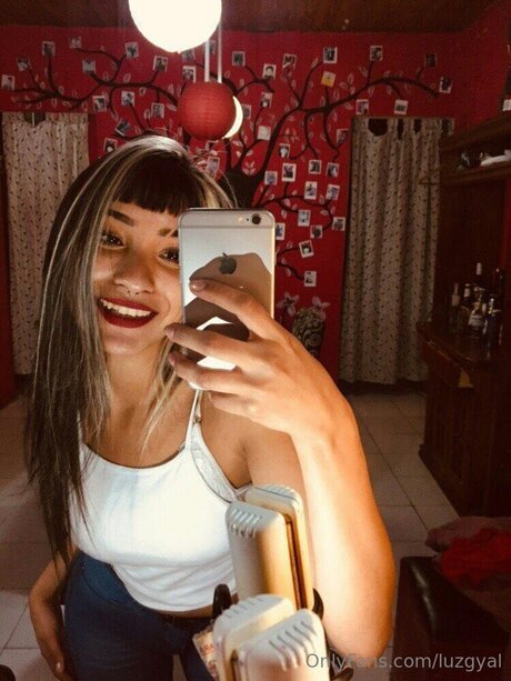 Luzgyal star du porno érotique des photos