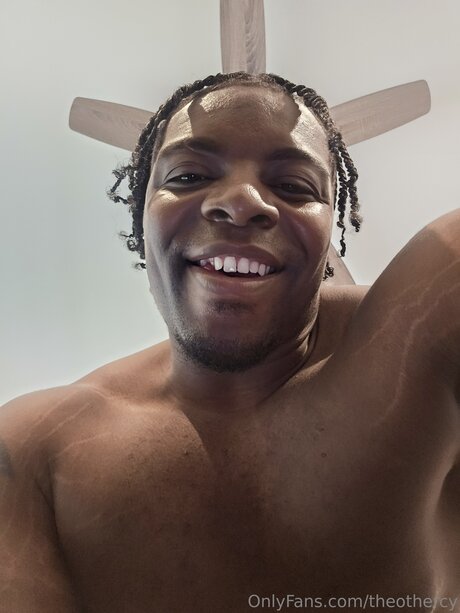 Theothercy actrice de nus archive