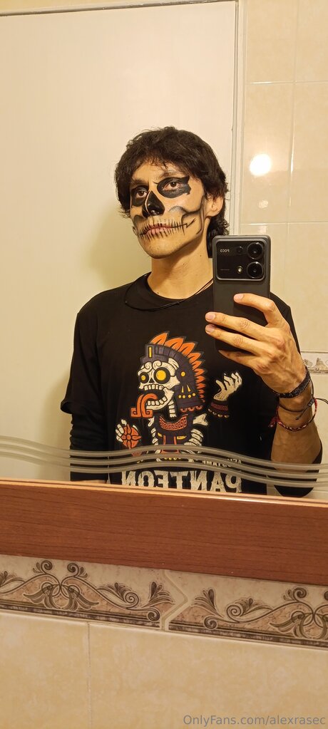 Alexrasec modèle adulte archive