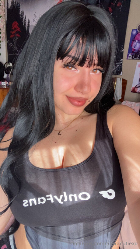 nu nu onlyfans pornographique des photos