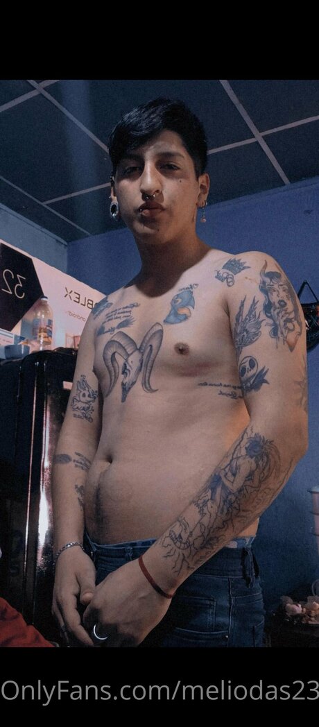Meliodas2309 modèle sexy img