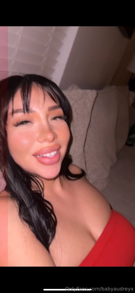 Babyaudreyx modèle image