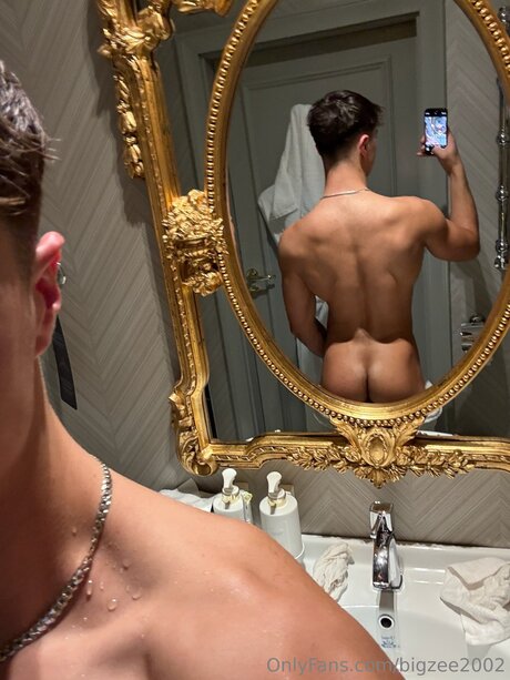 Bigzee2002 xxx étoile img