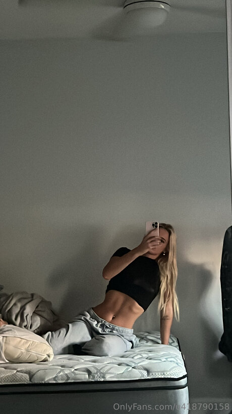 footjob pour ados uniquementfans sexe pornographique archive