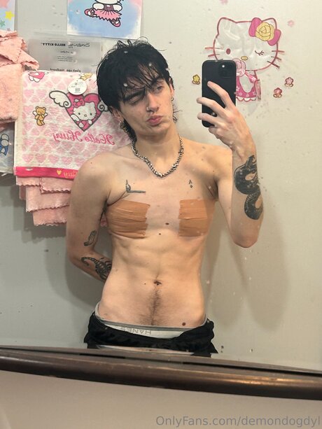 Demondogdyl modèle exclusif photo