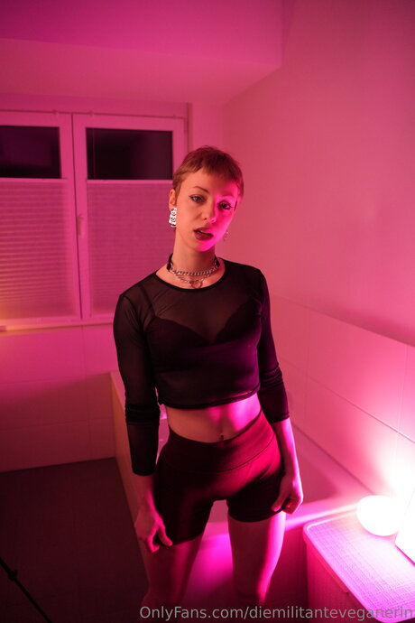 déshabillage onlyfans nus pornographiques images