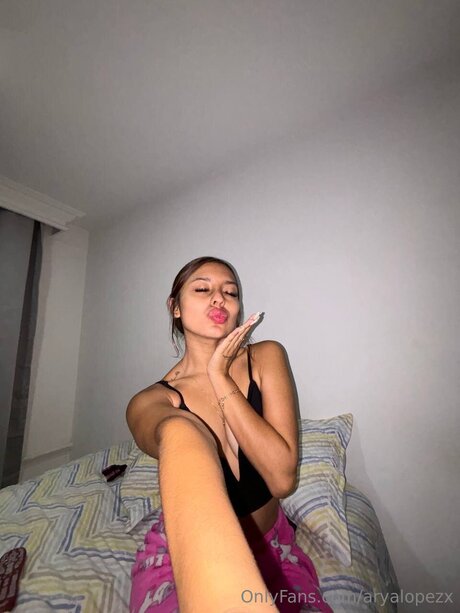 Aryalopezx star du porno chaud photo