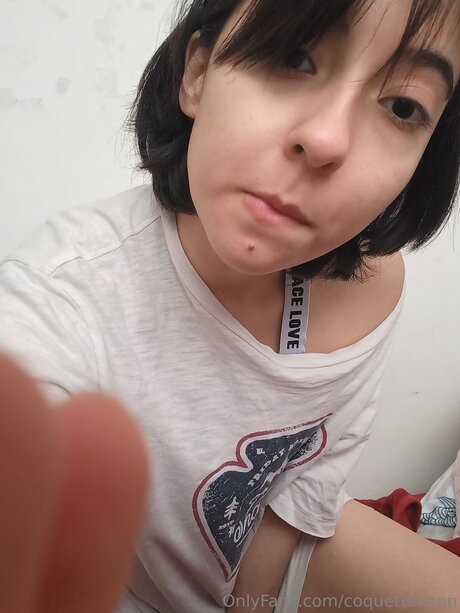 infirmière brune onlyfans hd images