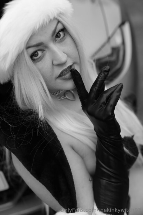 Thekinkywitch93 modèle pornographique des photos