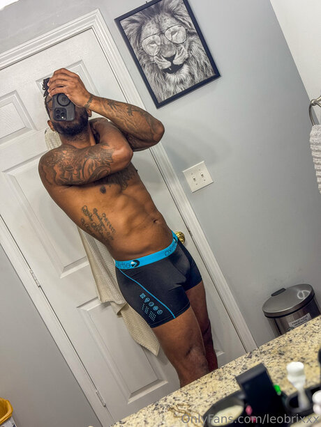 Leobrixxx star du porno érotique galeries