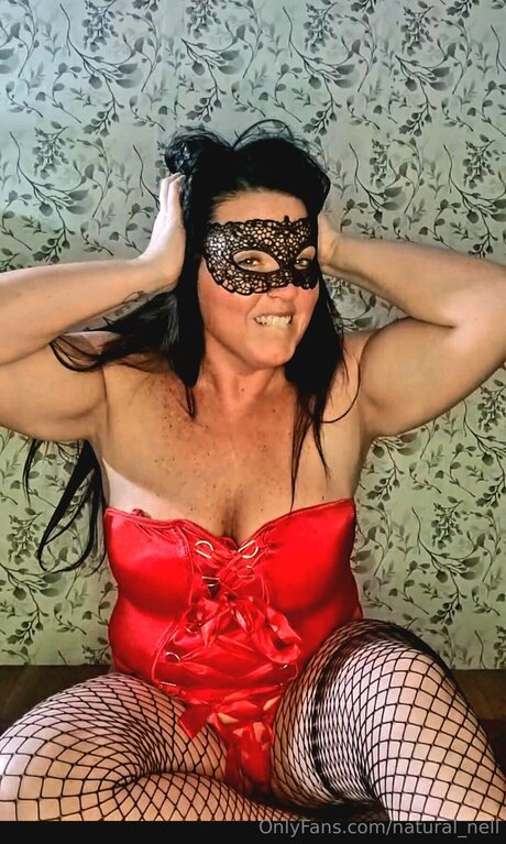 Natural Nell modèle adulte galeries