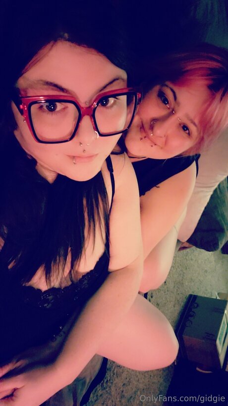 plage seins nus onlyfans exclusivité pornographique photos